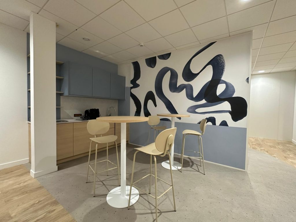 Signalétique, vitrophanie et toile sur-mesure